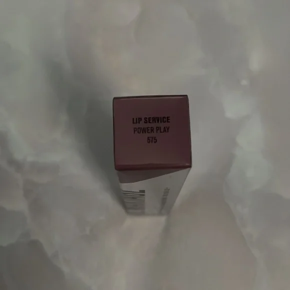 NEW IL MAKIAGE Lip Service Lip Gloss - Picture 3 of 3